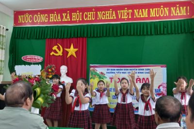 Lễ kỉ niệm 41 năm ngày Hiến chương Nhà giáo Việt Nam